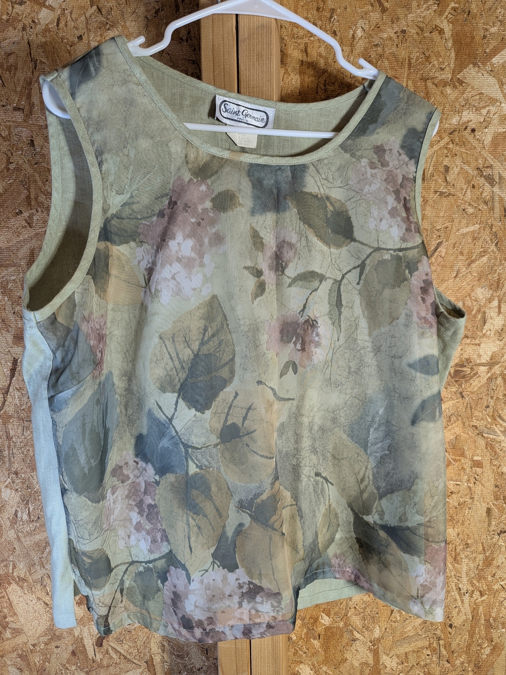 Sleeveless Floral Top in Sage Green